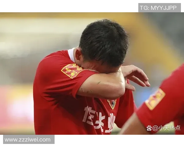 足球场上的意外瞬间我的牙齿在比赛中掉了的搞笑经历